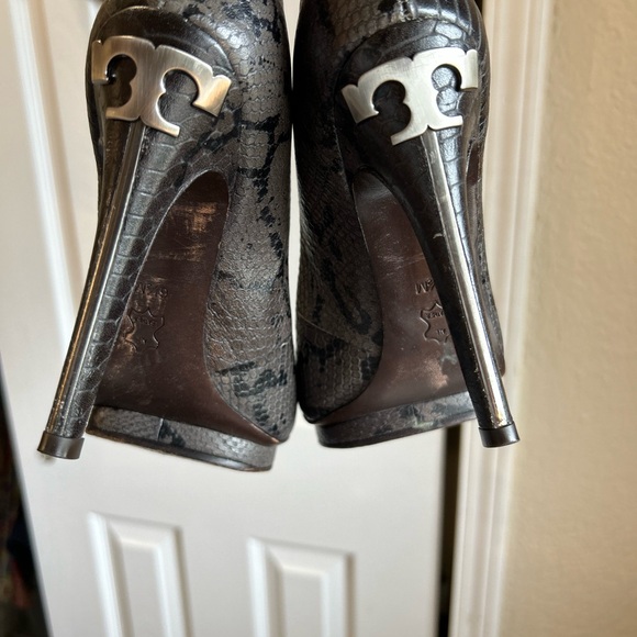 Tory Burch Black Snakeskin Heels - Picture 4 of 5